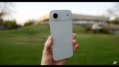 Un altro presunto iPhone di nuova generazione. (Fonte immagine: AppleTrack via YouTube)