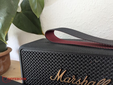 Velluto rosso all'interno