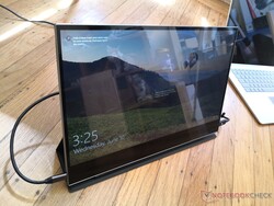 Recensione del monitor portatile AirTab. Dispositivo di test fornito da AirTab