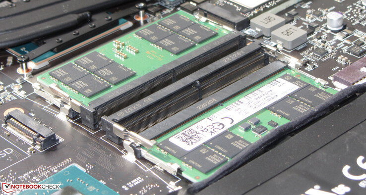 Il portatile offre opzioni per aumentare ulteriormente le prestazioni del sistema: ad esempio, solo due dei quattro slot RAM sono occupati.