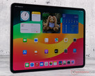 Un display OLED tandem. (Fonte: Notebookcheck)