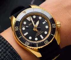 Il nuovo orologio Prospex Muay Thai di Seiko in edizione limitata, raffigurato al polso con un cinturino in gomma nera. (Fonte immagine: @SeikoLeaks su YouTube)