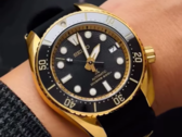 Il nuovo orologio Prospex Muay Thai di Seiko in edizione limitata, raffigurato al polso con un cinturino in gomma nera. (Fonte immagine: @SeikoLeaks su YouTube)