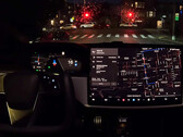 Tesla FSD 12 durante un giro piovoso a San Francisco (immagine: WMC/YT)