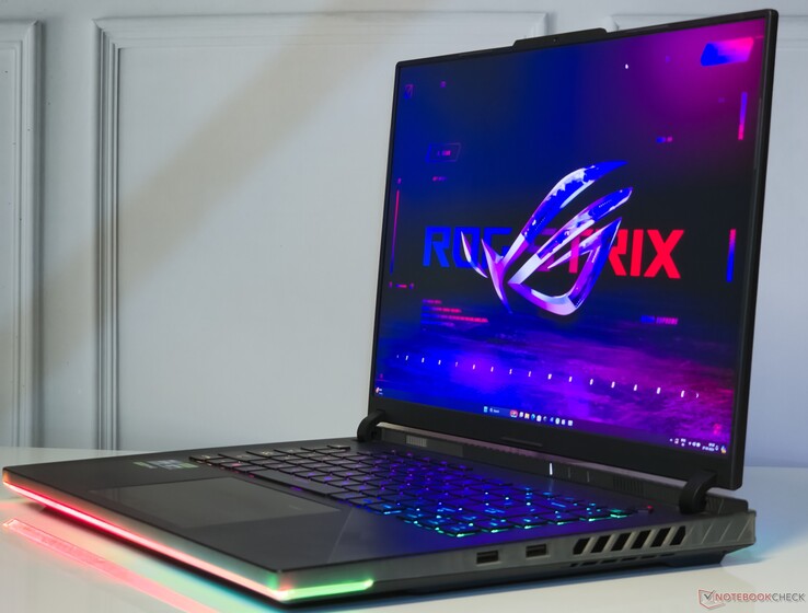 Asus ROG Strix Scar 16 (2024) in recensione