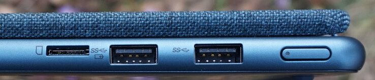 Connessioni a destra: slot microSD, 2x USB-A (5 Gbit/s)