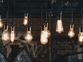 L'illuminazione ha fatto molta strada dai tempi in cui l'illuminazione a gas era all'ordine del giorno. (Fonte immagine: Patrick Tomasso su Unsplash)