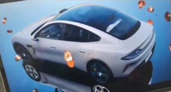 Una &quot;Xiaomi Car&quot; in libertà. (Fonte: Car News China)