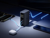 Lo Spacemate RD1 è dotato di un alimentatore GaN integrato. Nella foto: un'immagine promozionale che mostra la dock mentre ricarica più dispositivi.