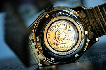 ...rispetto alla versione giapponese di Hodinkee.