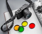 Grazie al suo sensore in bianco e nero, la Leica Q3 Monochrom può essere utilizzata anche con filtri colorati.