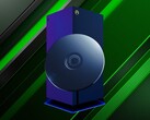 Disco fisico del gioco mostrato insieme a un modello della console Project Helix