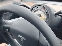 Dopo l'inquietante difetto al volante, le Tesla Model Y interessate saranno sostituite interamente (Immagine: Prerak Patel)