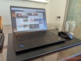 Recensione del portatile Lenovo ThinkPad T14s G4 Core i7: Battaglia in salita contro AMD Ryzen 7