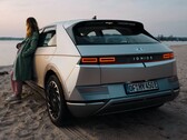 Hyundai sta ufficialmente lavorando a una piccola auto elettrica, che presumibilmente costerà la metà della Ioniq 5 (Immagine: Hyundai)