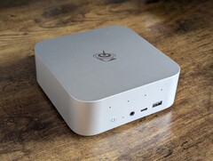 Il modello SEi13 condivide lo stesso design del GTi13 Ultra, ma in un pacchetto più piccolo e leggero (fonte: Notebookcheck)