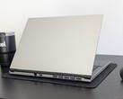 Blitz Ultra 2 14 è più aggiornabile e riparabile rispetto ai modelli più diffusi di Dell o HP, anche se a costo di dimensioni e peso (fonte: Notebookcheck)