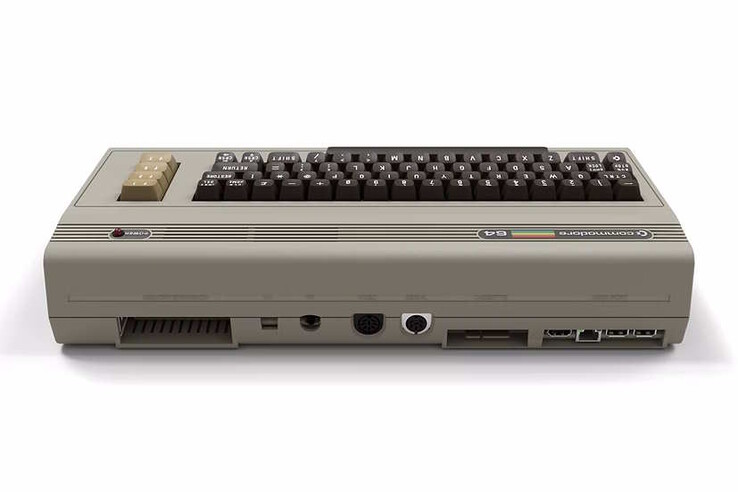 Sono disponibili collegamenti sia moderni che classici. (Fonte: Commodore)