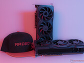 RX 7900 XT e RX 7900 XTX hanno un MSRP rispettivamente di 899 e 999 dollari. (Fonte: Notebookcheck)