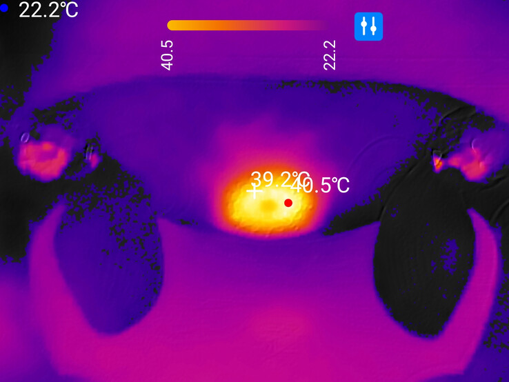 La temperatura massima è di circa 40 C (104 F)