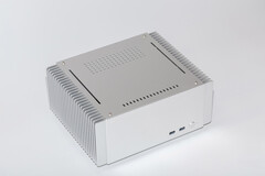 Il case UP3 di Turemetal è compatto ma ha un'eccezionale capacità di dissipazione del calore (Fonte: ChipHell)