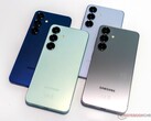 Si dice che il successore di Galaxy S25 (nella foto) offra una batteria più grande da 4.300 mAh, ma è modesta rispetto a Xiaomi 16 e ad altri. (Fonte: Notebookcheck)