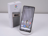 Il Pixel 7 Pro. (Fonte: Hugh Jeffreys via YouTube)