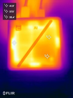 Sapphire Edge AI durante lo stress test (lato superiore)