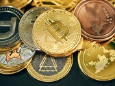 Una pila di criptovalute (Fonte: Traxer/Unsplash)