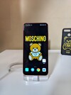 Uno sguardo alla schermata iniziale della Moschino Edition