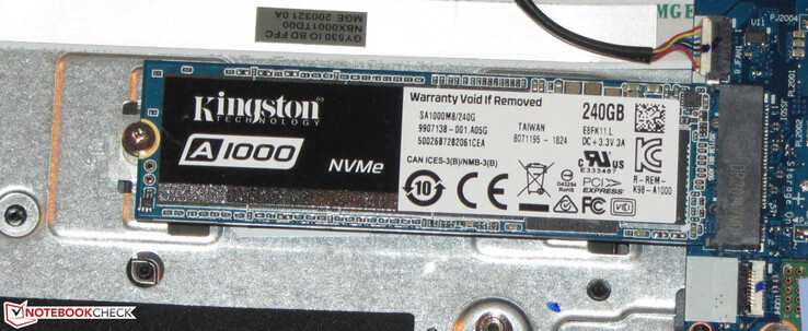 ... Si possono utilizzare SSD nel più comune formato M.2 2280. Abbiamo installato un modello Kingston A1000 a scopo di test.