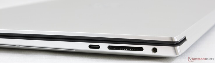 Lato Destro: USB Type-C 3.1 w/ Alimentazione e DisplayPort, lettore SD, jack audio combinato 3.5 mm