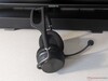 Il lato di Turtle Beach Stealth Pro II è mostrato con il microfono ad angolo