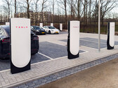 Il nuovo design della stazione Supercharger (immagine: Tesla Charging/Twitter)