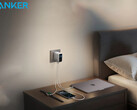 Secondo quanto riferito, il nuovo caricatore da parete Anker Prime 160 W sarà dotato di tre porte. Nella foto: il caricatore per laptop da 140 W che carica un orologio Apple, un iPhone e un MacBook. (Fonte immagine: Anker - modificato)