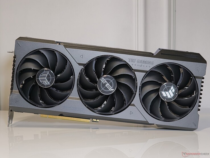 Asus TUF Gaming GeForce RTX 4070 Ti Super: anteriore