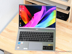 L'Acer Swift Go 14 SFG14-71-51JU, campione di prova fornito da Acer Germania.