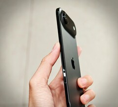 Si prevede che il successore dell’iPhone Air “ Apple ” sarà dotato di due fotocamere posteriori.