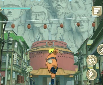 Naruto che corre attraverso il Villaggio della Foglia Nascosta in Naruto: Ultimate Ninja Storm+, con la Roccia dell'Hokage visibile sullo sfondo. (Fonte: Bandai Namco Entertainment)