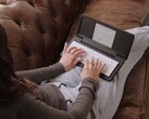 Zerowriter Fold è una macchina da scrivere digitale con display e-ink