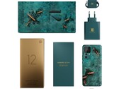 Lo Xiaomi 12T Pro Daniel Arsham Edition viene fornito con una scatola e accessori coordinati. (Fonte: Xiaomi)
