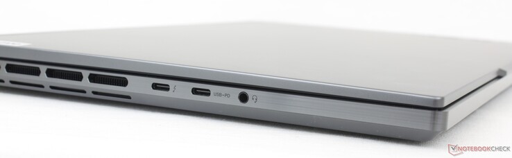 A sinistra: USB-C + Thunderbolt 4, USB-C 3.2 Gen. 2 + DisplayPort 1.4 + Power Delivery, cuffie da 3,5 mm