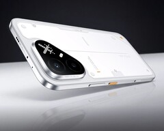 Il Pova 8 Pro nella variante di colore «arc white»