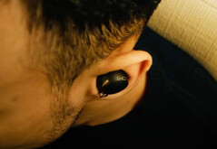 Il WF-1000XM5 sarà un graduale perfezionamento dell'attuale WF-1000XM4, quest'ultimo raffigurato. (Fonte: The Walkman Blog)