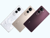 Lo smartphone Vivo Y400 Pro è disponibile nelle colorazioni freestyle white, fest gold e nebula purple (Fonte immagine: Vivo)