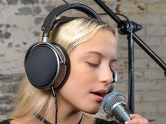 Le cuffie planari chiuse Audeze LCD-S20 offrono una riproduzione sonora accurata con bassi potenti per l'uso in studio. (Fonte: Audeze)