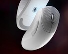 Mouse da gioco wireless Corsair Sabre V2 Pro Ultralight in bianco con nastro per impugnatura incluso. 