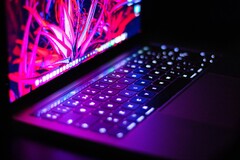 Apple sta sviluppando una tastiera per MacBook con mini-LED per legende dinamiche personalizzabili. (Fonte: Irving Marca)