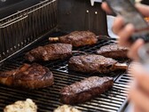 La griglia intelligente Genesis ti aiuterà a cucinare, con la capacità di notificarti tramite un'app quando il tuo cibo è pronto da servire. (Fonte: Weber)
