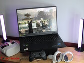 Recensione del computer portatile Acer Predator Helios 18: Gamer RTX 4080 con display MiniLED a oltre 1.000 nits